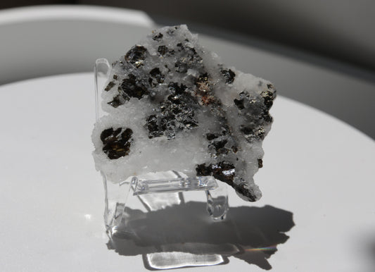 Calcédoine avec inclusions de sphalérite cleophane - Pierre brute n°94