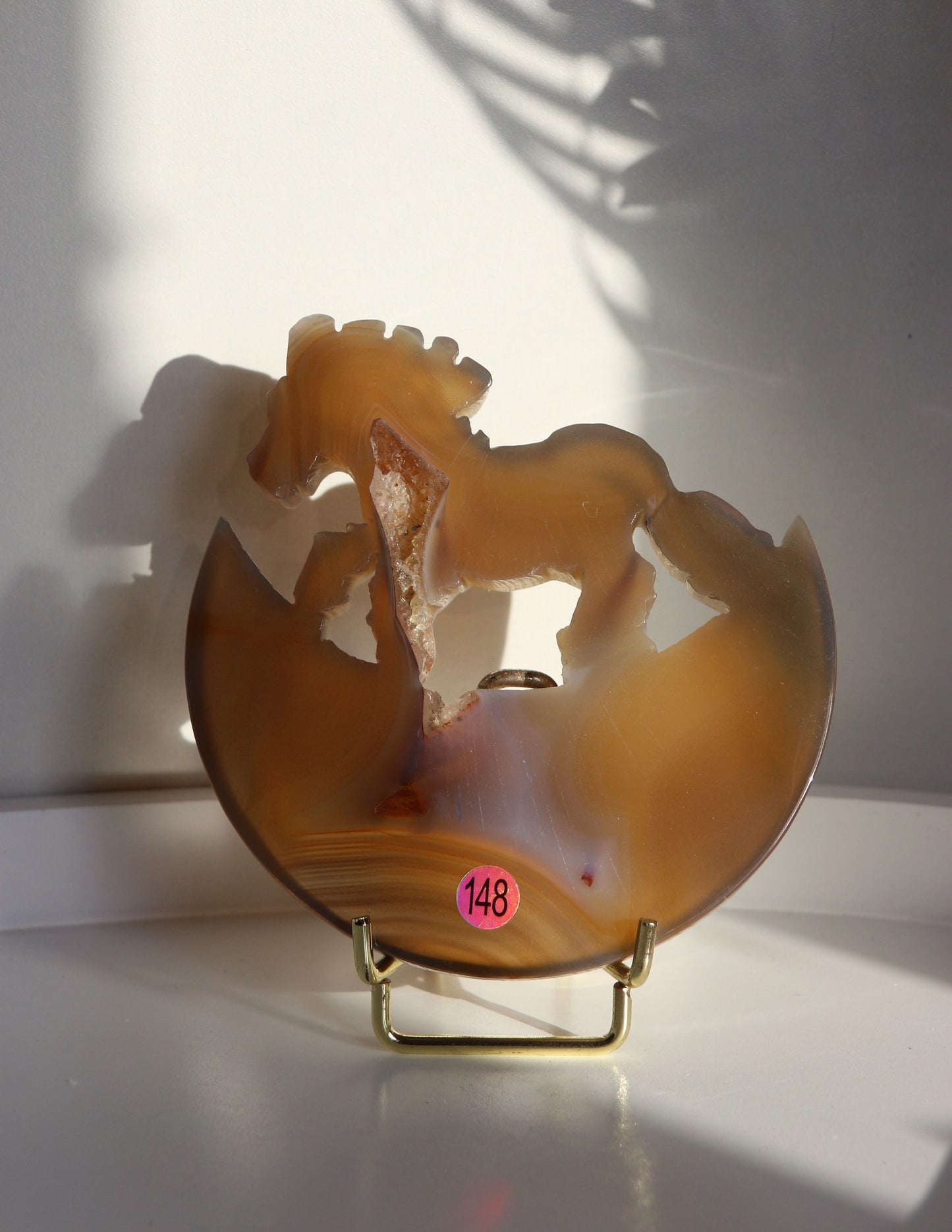 Cheval sur Lune en Agate avec Druse Cristallisée