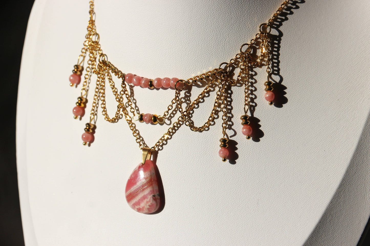 Collier "Cyra" en Acier Inoxydable et Rhodochrosite – Modèle Unique