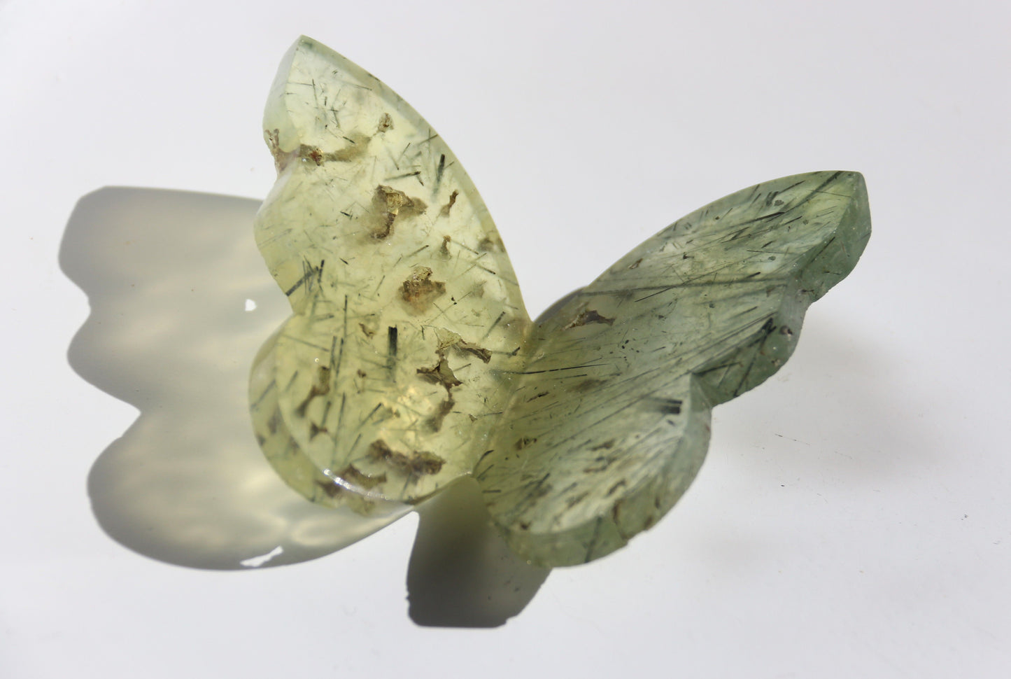 Papillons en Préhnite – Beauté et Sérénité