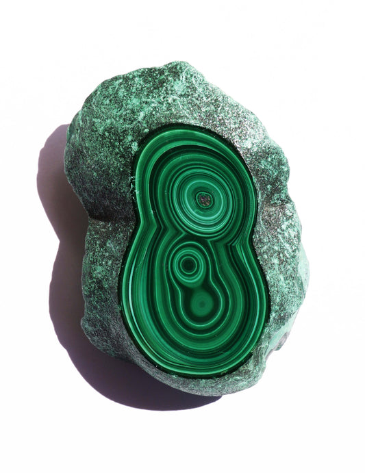 ✨ La Malachite : Pierre de Transformation et de Protection Émotionnelle