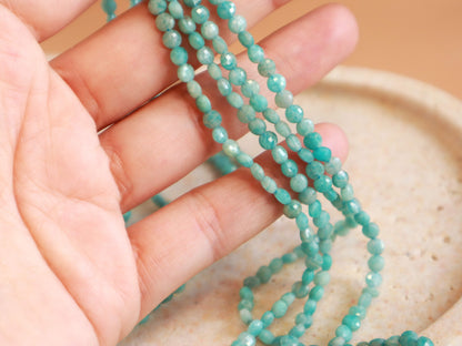Fil de perles palets facettées Amazonite · 4 mm