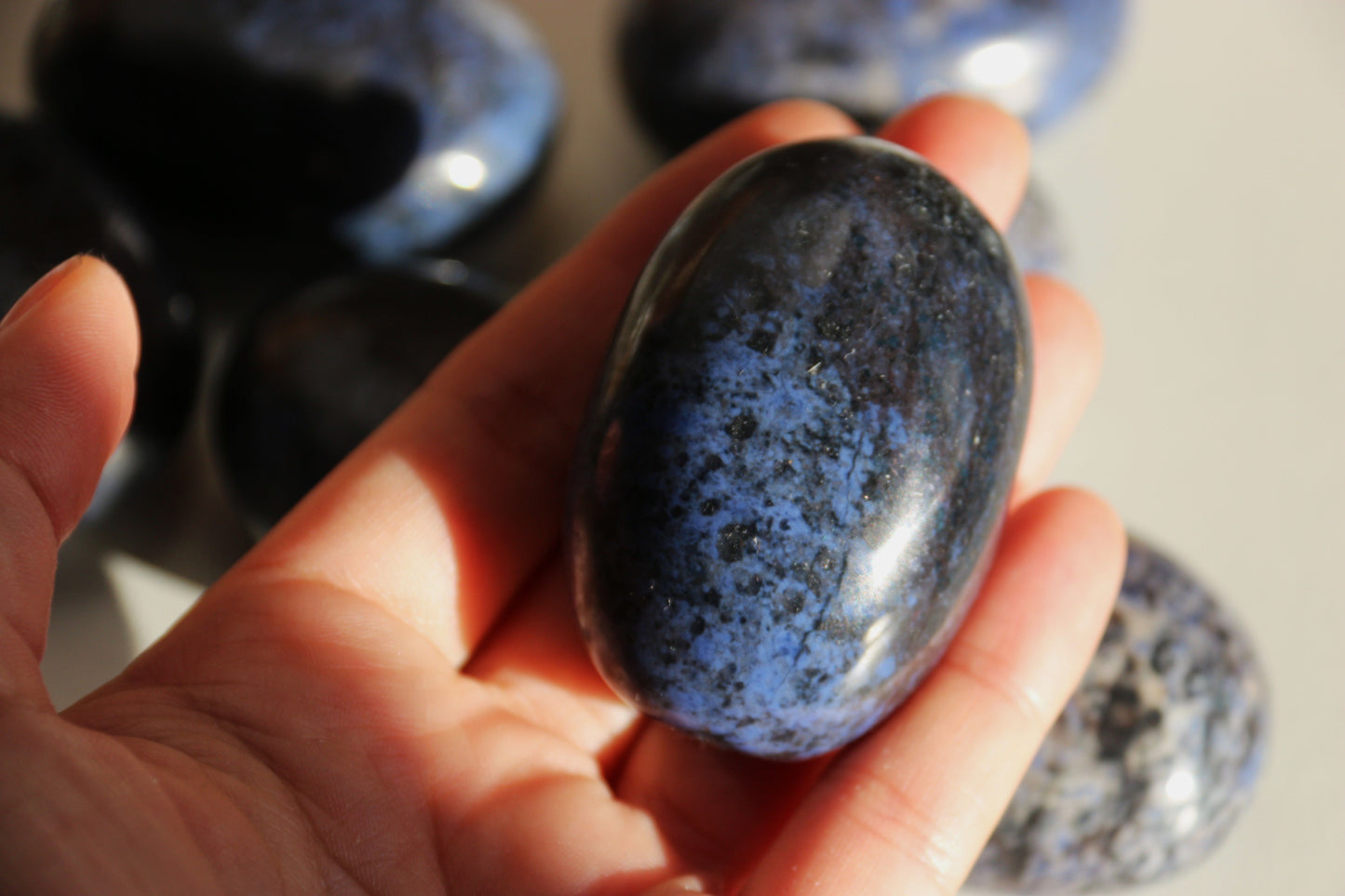 Galet de Dumortiérite - À choisir sur photo