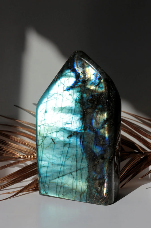 Labradorite - Forme libre n°330 Cristal Ora