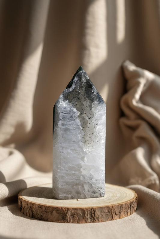 Pointe en Agate Cristallisée n°316 – 133g 💎