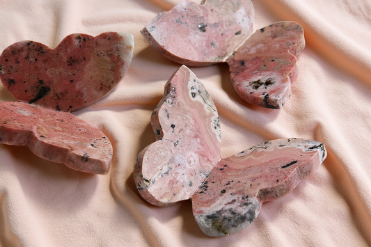 Papillons en Rhodonite du Pérou – Modèles Disponibles